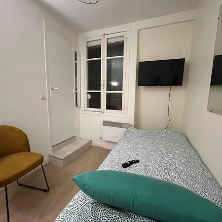 Studio Vue Tour Eiffel Apartment *